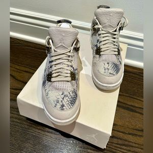 JORDAN 4 RETRO SNAKESKIN, Size 8
